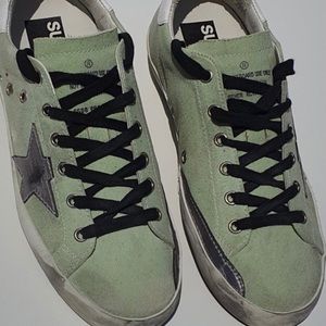 Brand new golden goose beautiful color green size 39 brand new!!